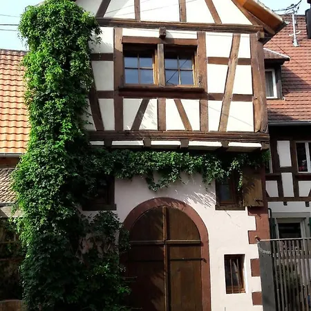 Apartment Comme Tour Dans Le Centre Historique Bouxwiller (Bas-Rhin)