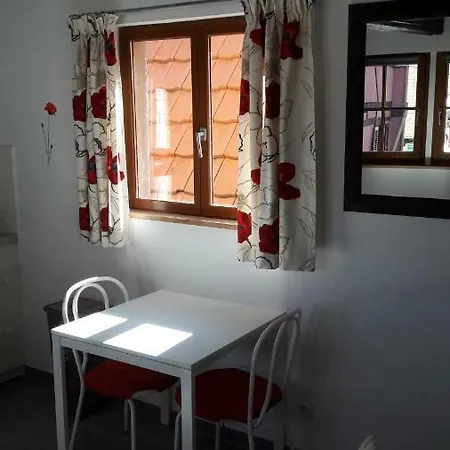 Apartment Comme Tour Dans Le Centre Historique *